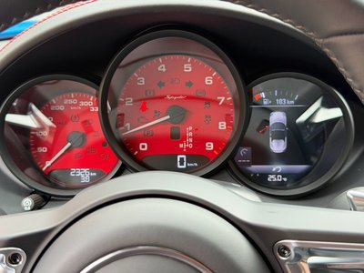 2023 Porsche 718 SPYDER thumbnail 46