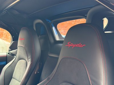 2023 Porsche 718 SPYDER thumbnail 34