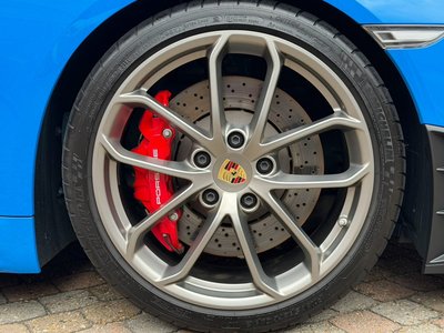 2023 Porsche 718 SPYDER thumbnail 23