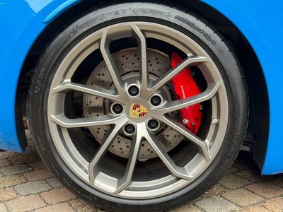 2023 Porsche 718 SPYDER thumbnail 24