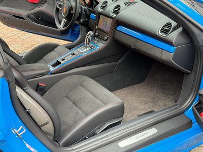 2023 Porsche 718 SPYDER thumbnail 35