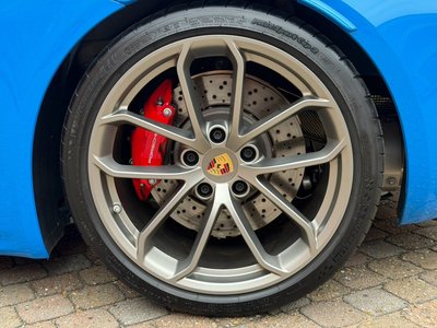 2023 Porsche 718 SPYDER thumbnail 25