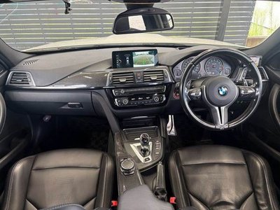 2016 BMW M3 SEDAN photo 2