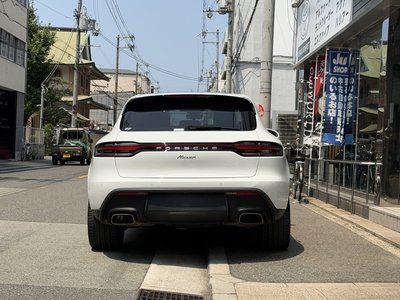 2023 Porsche MACAN photo 5