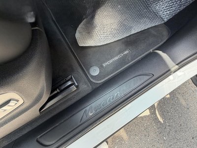 2023 Porsche MACAN photo 10