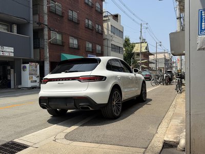 2023 Porsche MACAN photo 6