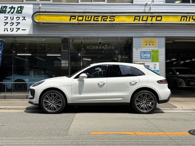 2023 Porsche MACAN photo 3