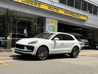 2023 Porsche MACAN photo 1