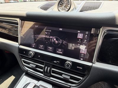 2023 Porsche MACAN thumbnail 22