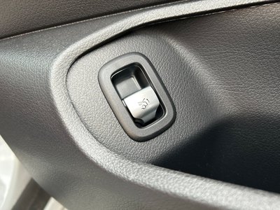 2025 Mercedes-BENZ CLE — миниатюра 47