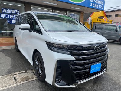 2025 Toyota VELLFIRE photo 1