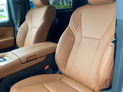 2025 Toyota VELLFIRE photo 14