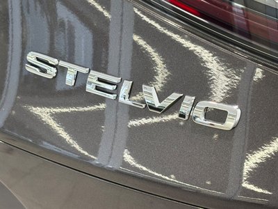 صورة 40 لـ 2025 ALFA Romeo STELVIO