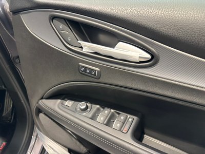 صورة 29 لـ 2025 ALFA Romeo STELVIO