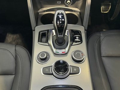 صورة 10 لـ 2025 ALFA Romeo STELVIO