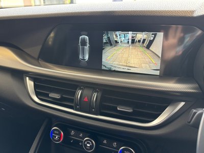 صورة 13 لـ 2025 ALFA Romeo STELVIO