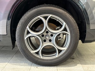 صورة 42 لـ 2025 ALFA Romeo STELVIO