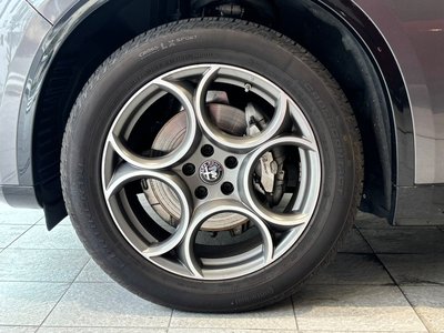 صورة 41 لـ 2025 ALFA Romeo STELVIO