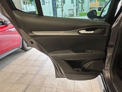 صورة 30 لـ 2025 ALFA Romeo STELVIO