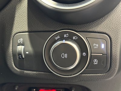 صورة 32 لـ 2025 ALFA Romeo STELVIO