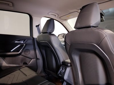 2025 BMW X1 thumbnail 35