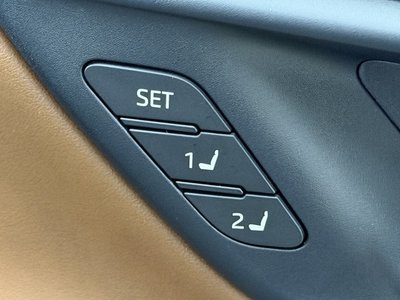 2025 Toyota CROWN ESTATE thumbnail 41