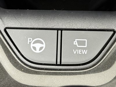 2025 Toyota CROWN ESTATE thumbnail 36