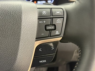 2025 Toyota CROWN ESTATE thumbnail 31
