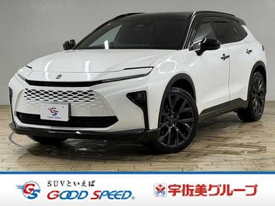 2025 Toyota CROWN ESTATE photo 1