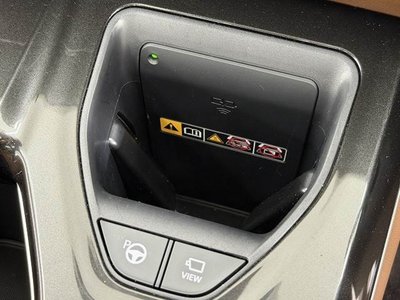 2025 Toyota CROWN ESTATE photo 10