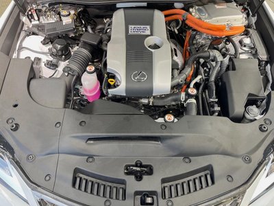 صورة 19 لـ 2023 Lexus RC