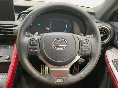 صورة 12 لـ 2023 Lexus RC