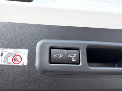 صورة 44 لـ 2024 Lexus LBX