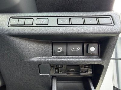 صورة 23 لـ 2024 Lexus LBX