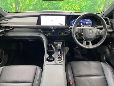 2024 Toyota CROWN SPORT photo 2