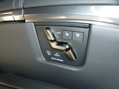 صورة مصغرة 32 لـ 2024 Lexus LM