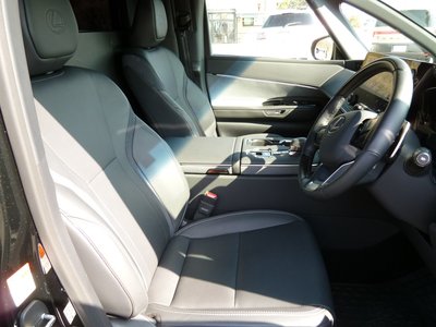 صورة مصغرة 31 لـ 2024 Lexus LM