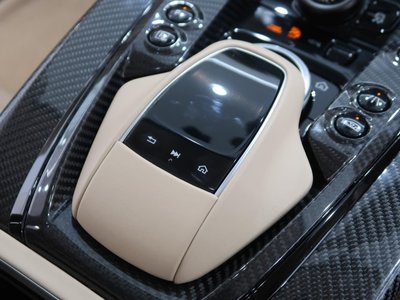 صورة مصغرة 46 لـ 2023 Aston Martin DBX
