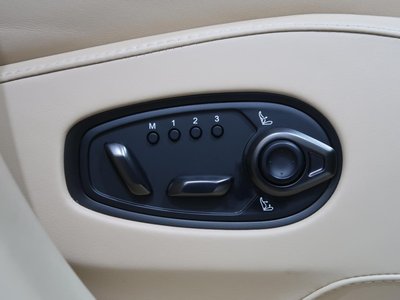 صورة مصغرة 36 لـ 2023 Aston Martin DBX