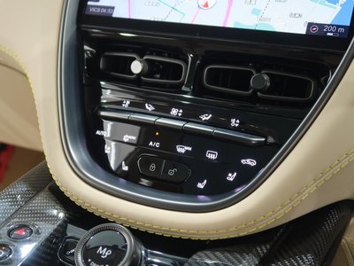 صورة مصغرة 44 لـ 2023 Aston Martin DBX
