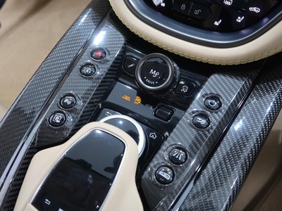 صورة مصغرة 45 لـ 2023 Aston Martin DBX
