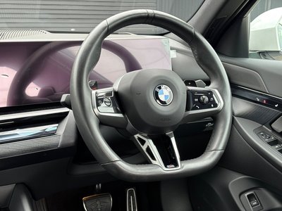 2025 BMW 5 SERIES — фото 8