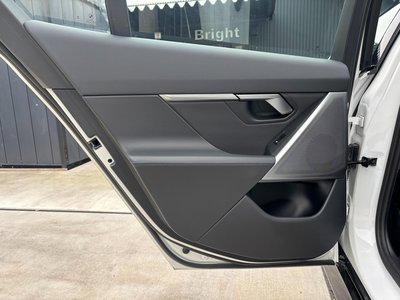 2025 BMW 5 SERIES 缩略图 36