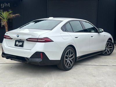 2025 BMW 5 SERIES 缩略图 49