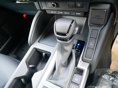 2026 Toyota LAND CRUISER 250 photo 9