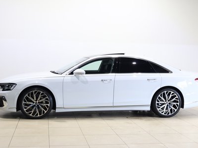 2022 AUDI A8 photo 12
