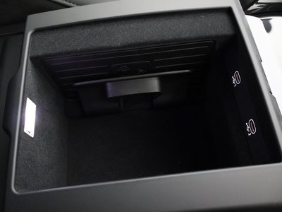 2022 AUDI A8 thumbnail 31