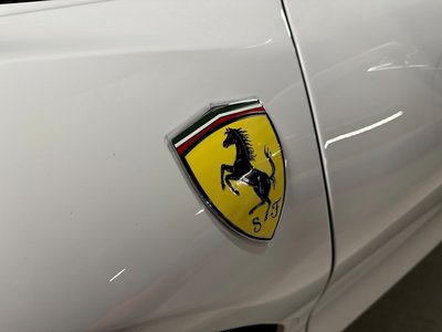 صورة 10 لـ 2021 Ferrari SF90 STRADALE
