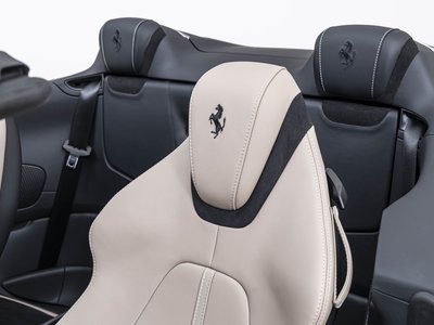 2024 Ferrari ROMA SPIDER 照片 3