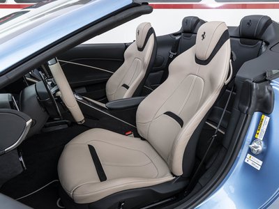 2024 Ferrari ROMA SPIDER 照片 2